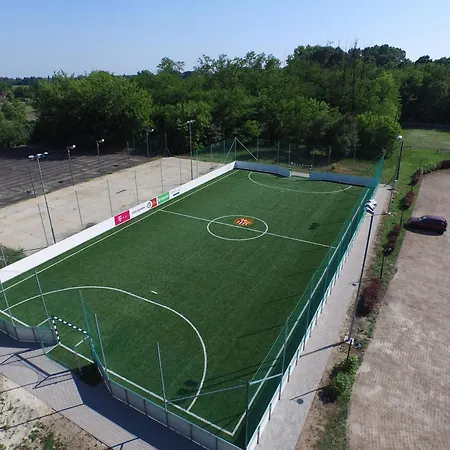Sarlospuszta Club فندق Tatárszentgyörgy