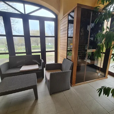 فندق Sarlospuszta Club Tatárszentgyörgy