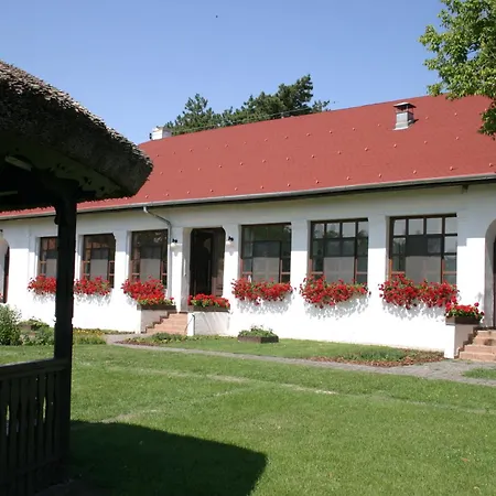 Sarlospuszta Club Tatárszentgyörgy