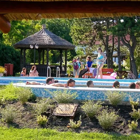 Sarlospuszta Club Hotel 3*