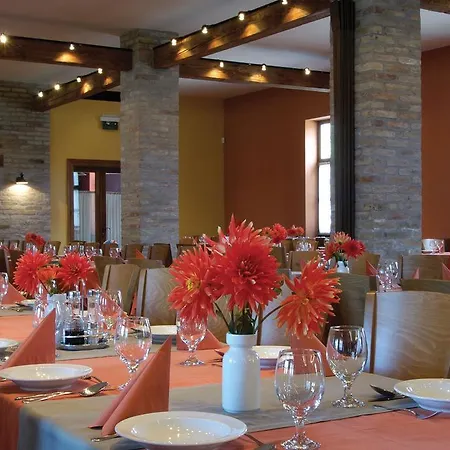فندق Sarlospuszta Club 3*