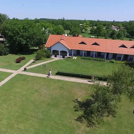 Sarlospuszta Club Hotel Tatarszentgyorgy