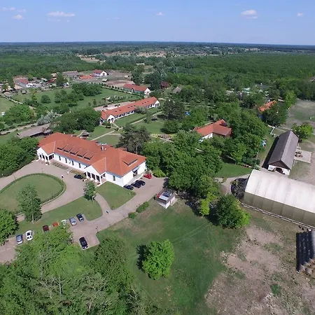 Sarlospuszta Club Tatarszentgyorgy
