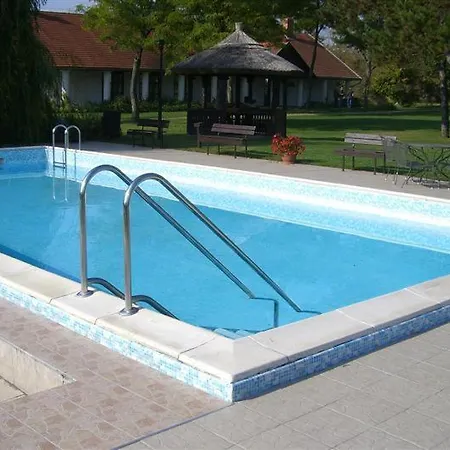 Sarlospuszta Club